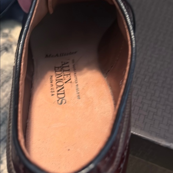 Allen Edmonds McAllister Men's Burgundy Oxford Shoes - Picture 3 of 4